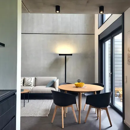 Schlossterrassen 8b Pouch