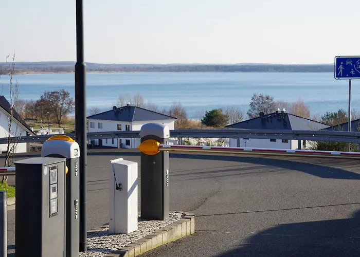 Schlossterrassen 8b * Pouch